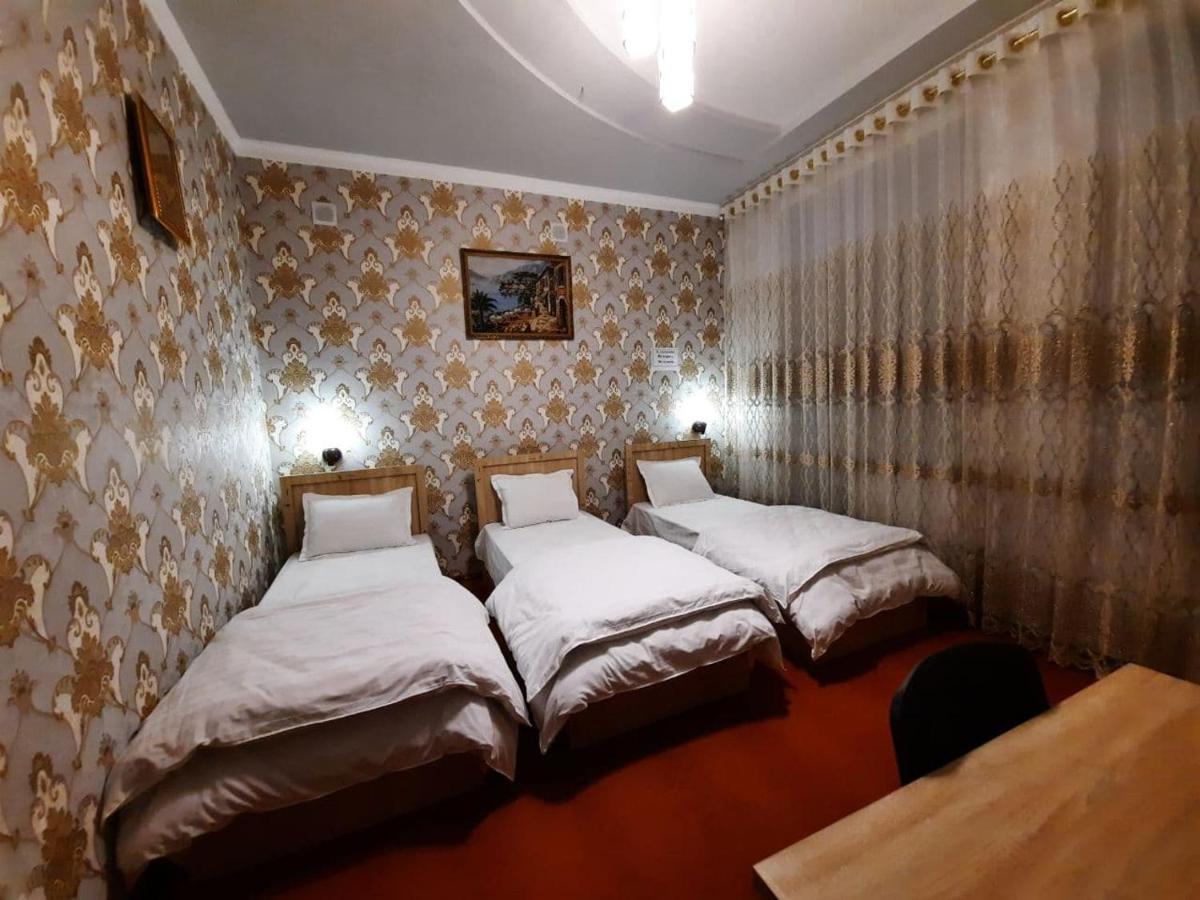 ホテル Зона Отдых Apachi В Горах Чимган エクステリア 写真