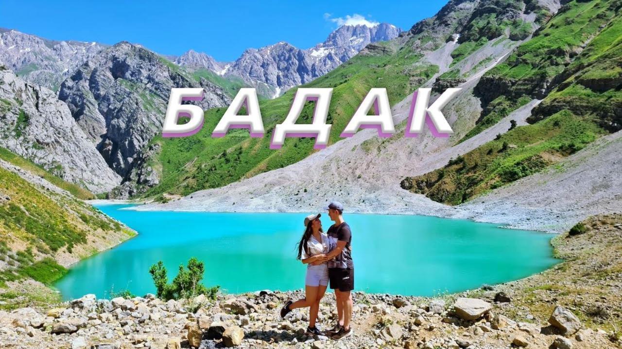 ホテル Зона Отдых Apachi В Горах Чимган エクステリア 写真